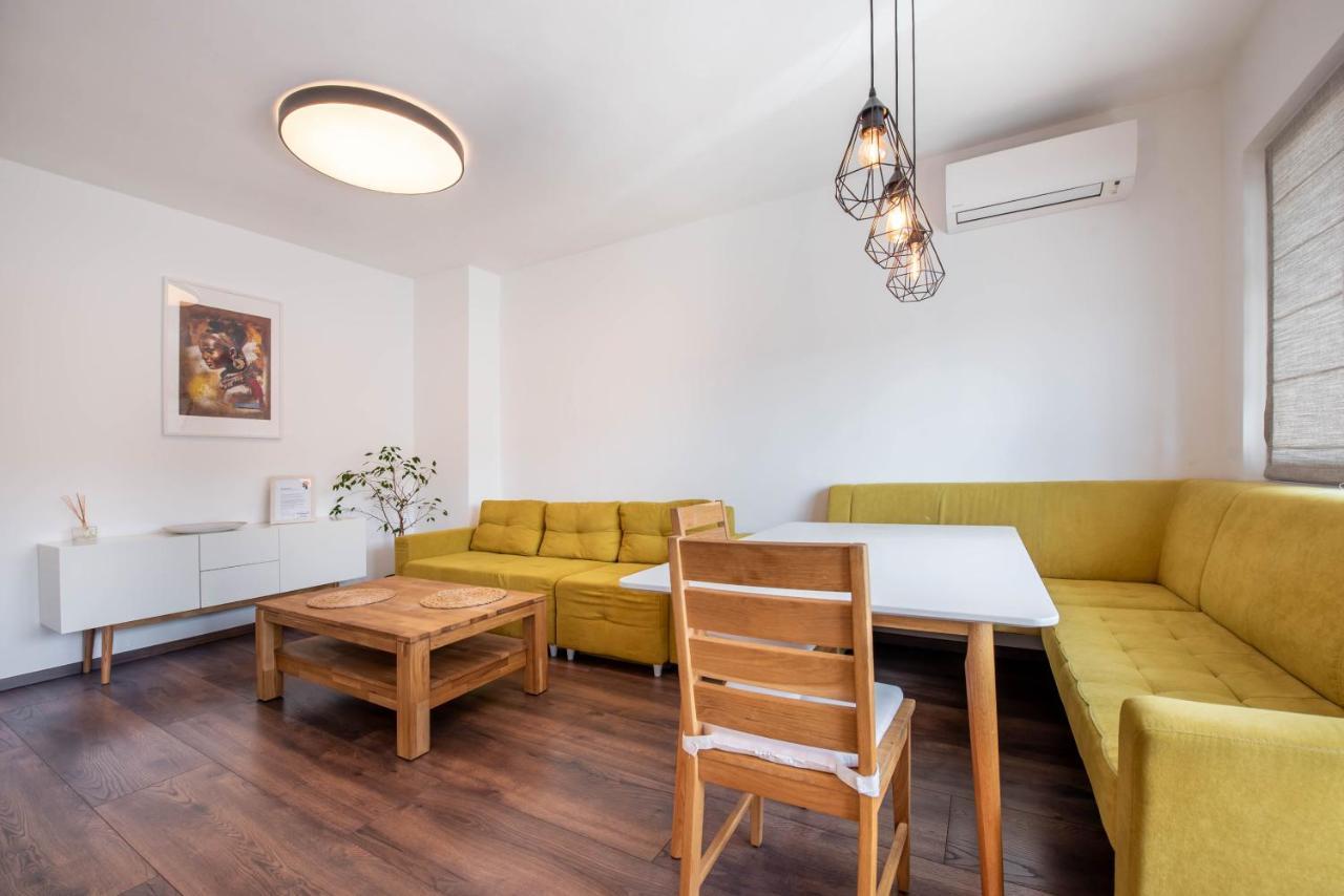 Cosy Apartment In Central Варна Екстер'єр фото